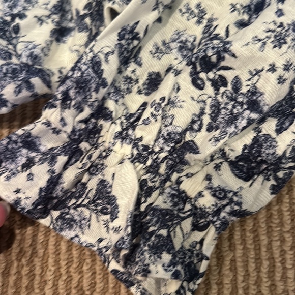 NWT CHELSEA & VIOLET bouquet bloom floral top - Picture 4 of 9